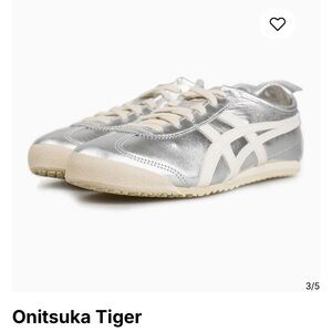 NWT ONITSUKA TIGER MEXICO 66 SILVER/OFFWHITE SIZE 40.5 W/ BOX